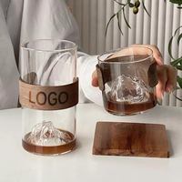 Verre à long drink créatif transparent en forme de montagne avec base ambrée, pour bière, whisky, café, avec manchon en bois