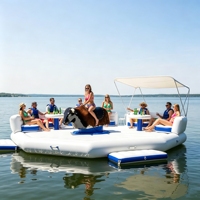 Plateforme flottante gonflable commerciale pour événements, type barge de fête, avec taureau mécanique