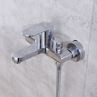 Robinet de salle de bain à trois sorties en alliage de zinc chromé poli, double poignée, montage mural dissimulé, douchette, cartouche céramique, doux