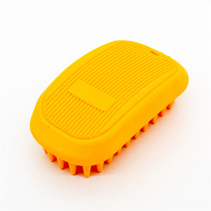 Produits pour petits <span class=keywords><strong>animaux</strong></span> Offre Spéciale caoutchouc souple outils de toilettage et de nettoyage pour <span class=keywords><strong>animaux</strong></span> de compagnie brosse de Massage de bain - Product Image 1