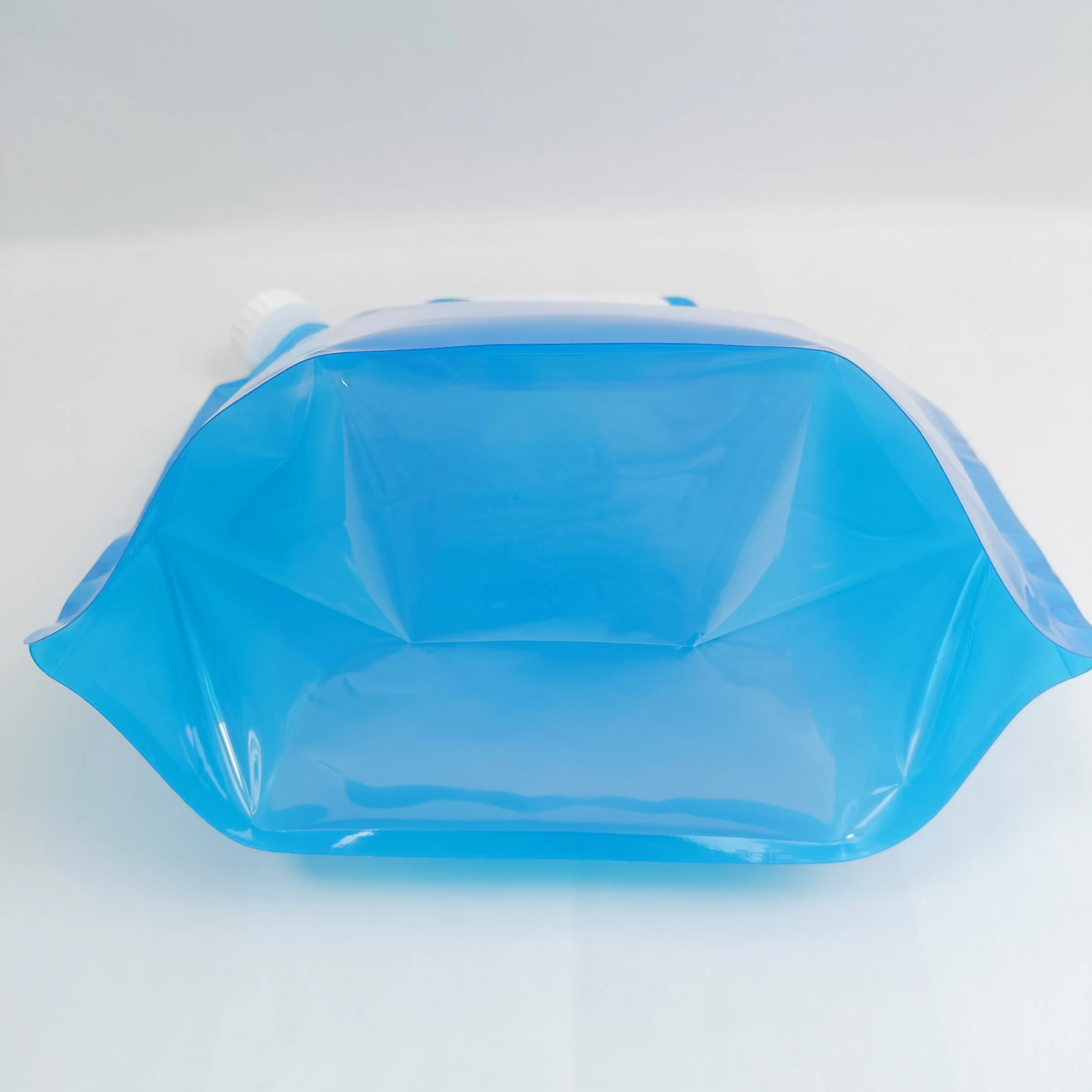 Benutzer definierte 5L Flüssigkeits verpackung Kunststoff Stand beutel Faltbarer tragbarer Wassers ack