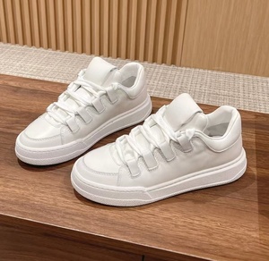 Zapatos de plataforma de cuero blanco puro, con cordones anchos y doble pulido, para aumentar la altura, informales y de oficina, color blanco bebé. - Product Image 2
