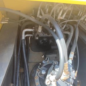 รถขุดโคเบลโก้ SK 250 มือสอง ลดราคา บำรุงรักษาดี รถขุดตีนตะขาบสำหรับงานก่อสร้าง มือสอง พร้อมห้องโดยสารกว้างขวาง - Product Image 6