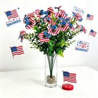 Bouquet de fleurs en soie drapeau américain patriotique rouge blanc bleu, eucalyptus artificiel pour la décoration de fête du 4 juillet, Jour de l'Indépendance