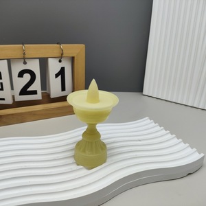 Bougie électronique sans flamme à LED alimentée par piles avec fonction clignotante, idéale pour la décoration de la maison et les fêtes - Product Image 5