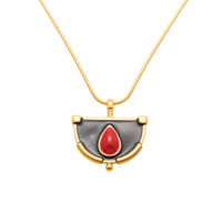 Nouveautés : Collier Pendentif Femme Tendance Géométrique Noir et Rouge Contrastant, Chaîne Serpent en Acier Inoxydable Plaqué Or – Idéal Cadeau