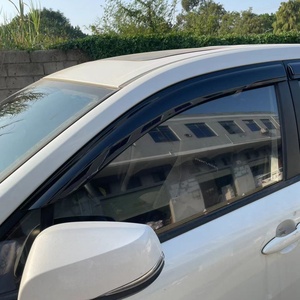 Venta al por mayor de fábrica: Visores de ventana laterales/deflectores de lluvia para Toyota Corolla Cross - Product Image 3