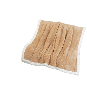 Manta de tiro súper suave, manta de cama ligera de Jacquard con estilo 3D de franela sedosa Premium marrón para todas las estaciones - Product Image 1