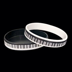 Bracelet en silicone motif note de piano, bracelet d'inspiration musicale, fournitures pour fête sur le thème du piano, cadeaux pour fête musicale, bracelet en caoutchouc - Product Image 6