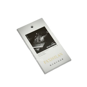 Étiquettes et usine d'étiquettes : Emblèmes personnalisés en feuille d'or, étiquettes volantes, étiquettes de scellage, étiquettes à cordon, étiquettes de vêtements en papier noir mat - Product Image 1