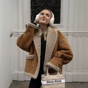 2025 automne hiver nouveau manteau de <span class=keywords><strong>laine</strong></span> pour les femmes européennes américaines pour <span class=keywords><strong>Amazon</strong></span> commerce extérieur transfrontalier simple boutonnage <span class=keywords><strong>fourrure</strong></span> ample - Product Image 3