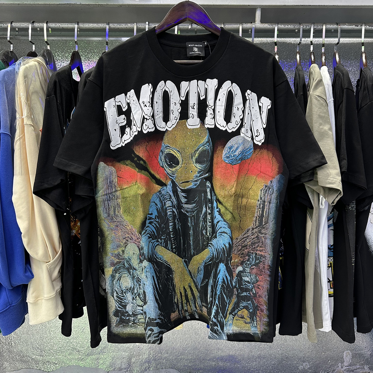 Em009 black