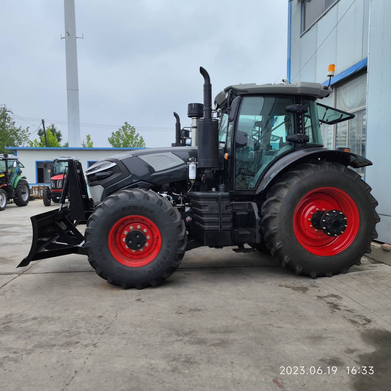 tractors aupax