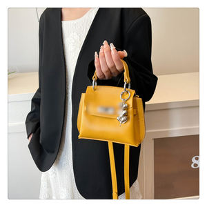 Bolsos de mano para mujer, bolso de mano con forma de concha de alta calidad, nuevo Mini bolso cruzado de hombro de lujo para mujer - Product Image 1