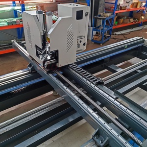 Machine horizontale <span class=keywords><strong>PVC</strong></span> à <span class=keywords><strong>angle</strong></span> <span class=keywords><strong>variable</strong></span> 90 degrés pour la soudure par points de fenêtres et de portes - Product Image 3