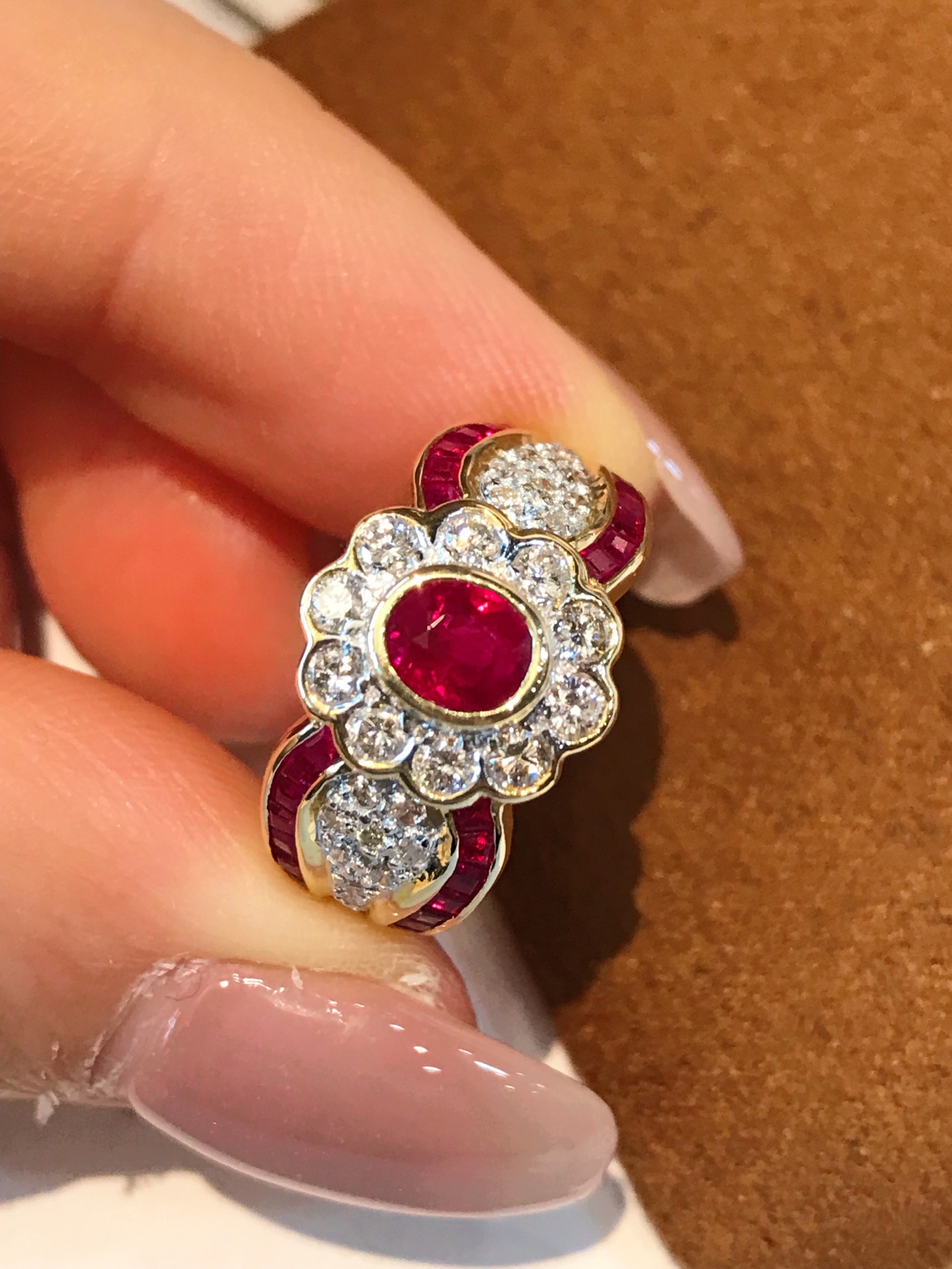 18k gold high quality ruby diamond ring