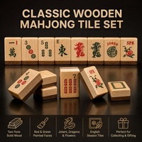 Jeu de Mahjong américain classique, tuiles en bois bicolores, faces peintes avec des jokers, des fleurs et des ventes.