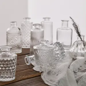 Großhandel Hot Sale Moderne einfache kleine und elegante ovale Knospe Vase Blumen Glasvase für Hochzeit Badezimmer
