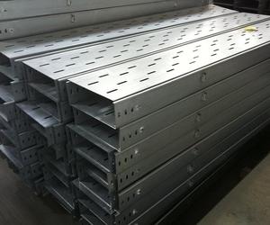 Bandeja de cable de servicio pesado Cubiertas galvanizadas Canalización de cable ignífugo para malla de alambre - Product Image 3