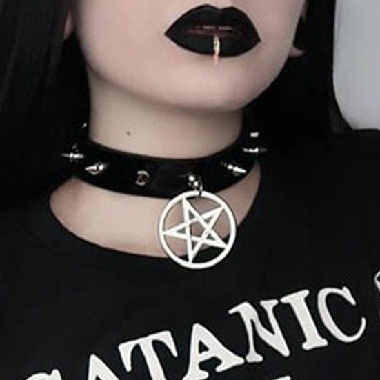 Deux Rangées Collier Choker Noir Collier Femme Filles Avec Noir Chaîne Et Croix Charm