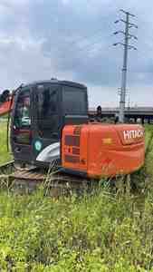 Mini-excavatrice sur chenilles Hitachi ZX60 d'occasion de 6 tonnes, modèle Zaxis ZX60U, pelle hydraulique, modèle 2023, certifiée, avec pompe, roulement et engrenage, fabriquée au Japon - Product Image 2