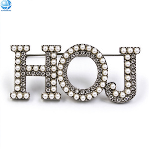 Broche Personalizado con Letra Griega HOJ, Joyería Plateada con Pedrería, Pin de Solapa de las Héroas de Jericó para Regalo de Hermandad - Product Image 1