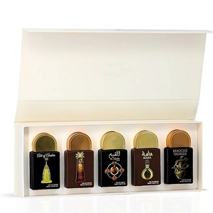 Al por Mayor, Ibraheem AL Qurashi, Set <span class=keywords><strong>de</strong></span> Regalo con 5 Mini Perfumes en Spray <span class=keywords><strong>de</strong></span> 20 ml, Fragancia Floral Amaderada <span class=keywords><strong>de</strong></span> Rosa <span class=keywords><strong>de</strong></span> Larga Duración para Hombre - Product Image 4