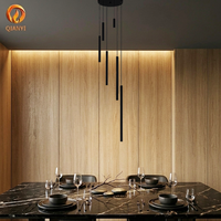 Lampe suspendue verticale pour escalier, design atmosphérique, finition noir mat, fixation filaire, artisanat fait main pour magasin, restaurant, bar