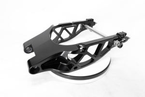 Brazo oscilante de una pieza CNC RR anodizado para HD Touring 2009+ - Product Image 4