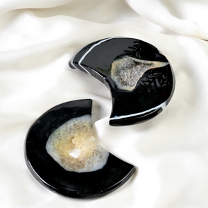 Prix de gros : Pierres de guérison en agate noire druzy sculptée, en forme de lune, style vintage traditionnel spirituel, pour la lithothérapie - Product Image 2