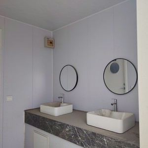 Baño Portátil de Panel Sándwich, Moderno y Ecológico para Atracciones Turísticas - Product Image 1