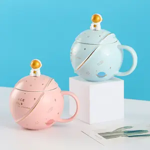 Nuovo design all'ingrosso personalizzato tazza di caffè basket tazza carina in ceramica tazza con coperchio