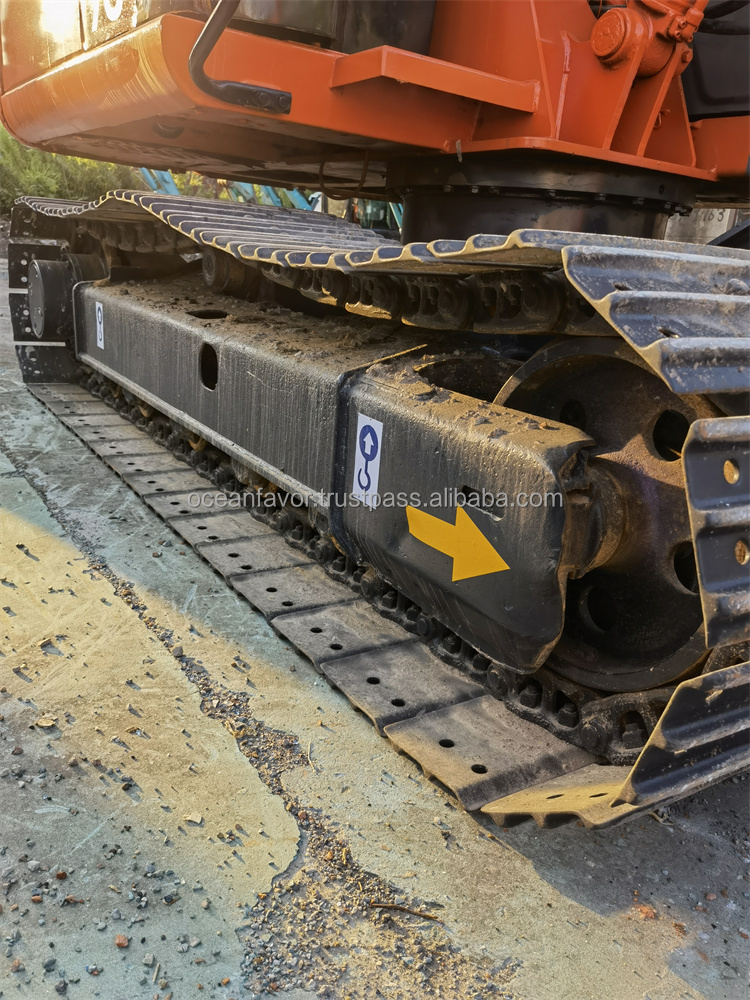 よっち Japan Made Hitachi ZAXIS 70 Mini Tracked Digger 7 Ton