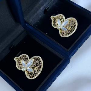 Broche Conmemorativo del Año de la Serpiente 2025, Estilo de Dibujos Animados, Patrón de Calabaza y Flor en el Pecho - Product Image 5