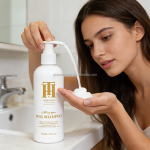 Champú para Pelucas con Logotipo Personalizado que Prolonga la Vida Útil de tu Peluca y Limpia en Profundidad - Product Image 1