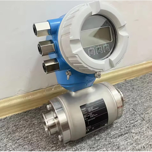 Débitmètre Coriolis en acier inoxydable avec raccord à bride, conception sanitaire - Product Image 5