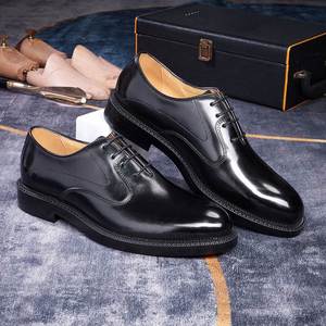 Chaussures de ville classiques pour hommes à semelles épaisses, talons rehaussants, imperméables, respirantes, à semelle rouge, tendance, nouvelle collection automne - Product Image 2