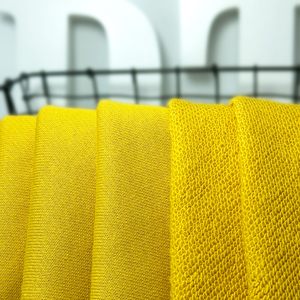Vente en gros 380 Gsm <span class=keywords><strong>Moutarde</strong></span> Jaune French Terry 100% Coton Tissu à capuche biologique Premium Heavyweight pour garçons et filles costumes - Product Image 3