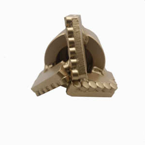 ดอกสว่านเจาะน้ำแบบเกลียวใน ขนาด 153 มม. 165 มม. 172 มม. คุณภาพสูง ทนทาน แบบ PDC Chevron Drag Bit - Product Image 3
