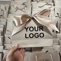 Sac en papier de luxe GlamorDove avec logo personnalisé, sac cadeau à nœud papillon, sac à main pour salon de coiffure, salon de beauté, studio de coiffure, salon de coiffure professionnel, salon de coiffure pour enfants
