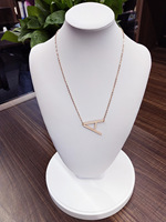 Clavicule populaire avec chaîne ne se décolore pas 26 pendentif lettre nom anglais accessoires de collier pour femmes en acier inoxydable