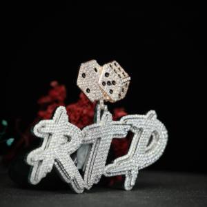 Colgante Personalizado de Doble Capa con Inicial de Moissanita de Phoenix Enterprise, Colgante Hip Hop de Plata 925 de Phoenix Enterprise - Product Image 5