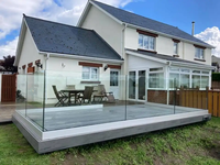 Rampe d'escalier en aluminium blanc fantaisie DF, système de garde-corps en aluminium pour terrasse, piliers en marbre pour verre sans cadre
