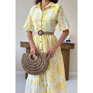 Vestido Amarillo Bordado con Corte en A, Cuello Redondo, Cintura Natural, Tejido Transpirable, Estilo Casual y Holgado - Product Image 2