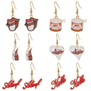 Pendientes colgantes con forma de corazón y rosa para el Día de San Valentín para mujer, pendientes de aro de aleación de zinc con engaste de garra, color rosa - Product Image 3