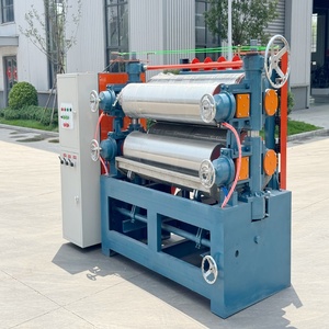 Épandeur pneumatique de colle pour la production de placage de contreplaqué - Product Image 1