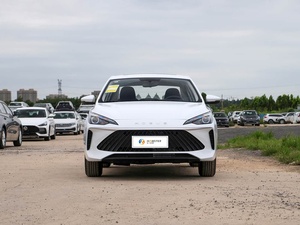 Offre Spéciale Nouvelle Roewe I5 2026 1.5L MT <span class=keywords><strong>Voiture</strong></span> Familiale Économique pour l'Exportation 5 Places Faible Consommation de Carburant Berline Conduite à Gauche - Product Image 4