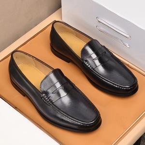 Mocassins pour hommes en cuir véritable à bout rond, respirants, avec semelle extérieure en caoutchouc et semelle intermédiaire en EVA, solides, toutes saisons, chaussures décontractées et habillées - Product Image 1
