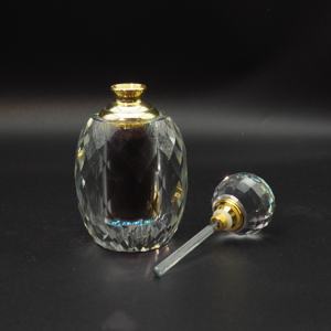 Bouteille d'huile d'Athar en cristal à fond épais, atmosphérique et simple, best-seller, avec couvercle en cristal de couleur noire - Product Image 6