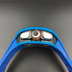 La montre sport pour homme la plus vendue et de haute qualité, chronographe tachymètre dateur en fibre de carbone TPT bleue 6501. - Product Image 3